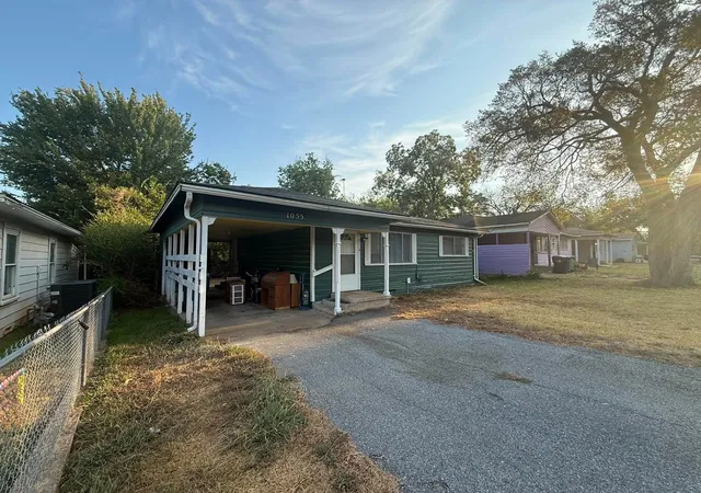 Photo 2 of Single family home for sale at 1055 W Star St, Denison, TX 75020 | MLS# 21388976 | Listing updated on 2026-10-09