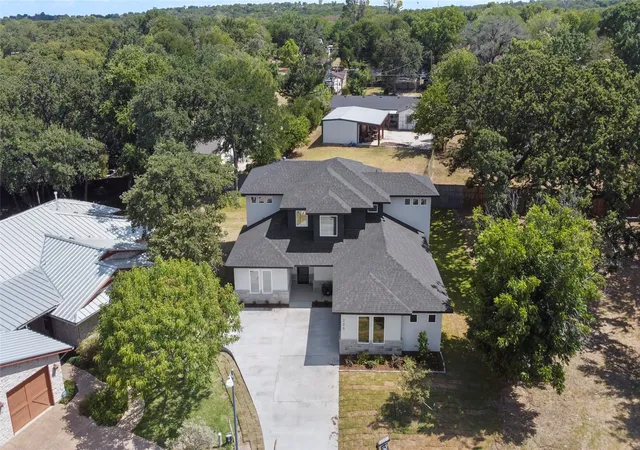 Photo 3 of Single family home for sale at 205 Familia Ct, Azle, TX 76020 | MLS# 21388138 | Listing updated on 2026-10-05