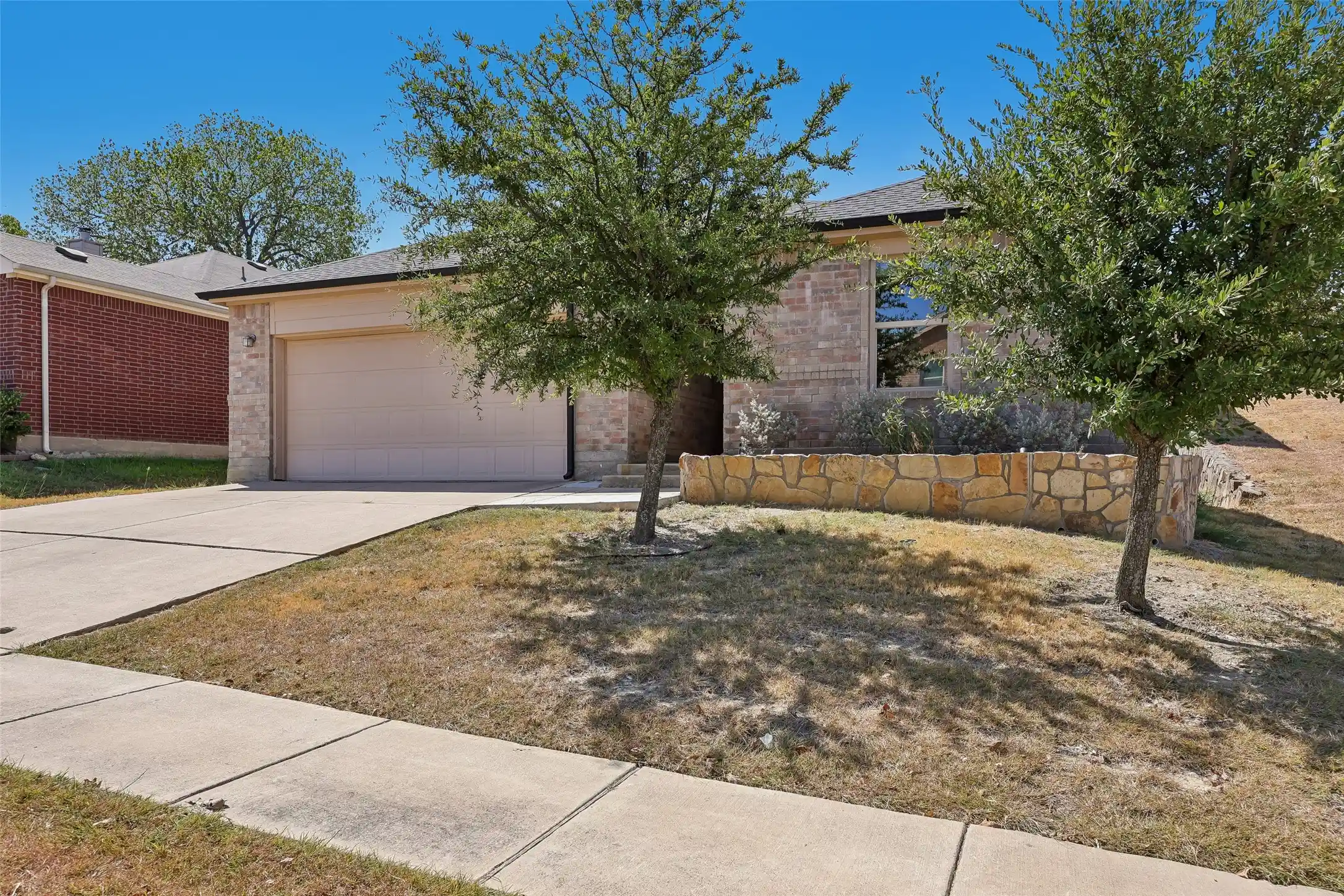 Single family home for sale at 908 Blackberry Trl, Fort Worth, TX 76120 | MLS# 21388262
