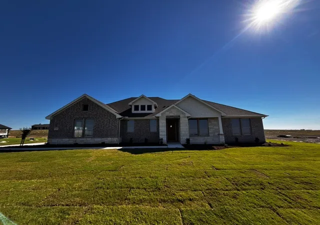 Photo 1 of Single family home for sale at 165 Big Sky Rd, Decatur, TX 76234 | MLS# 21387892 | Listing updated on 2026-10-08