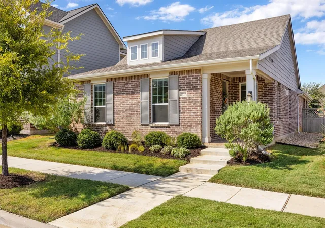 Photo 1 of Single family home for sale at 2532 Stella Ln, Justin, TX 76247 | MLS# 21381539 | Listing updated on 2026-10-08