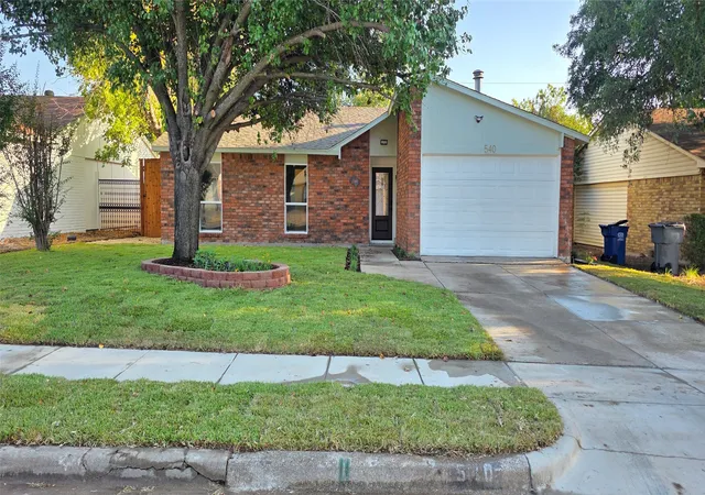 Photo 3 of Single family home for sale at 540 Hanover Dr, Allen, TX 75002 | MLS# 21388745 | Listing updated on 2026-09-26