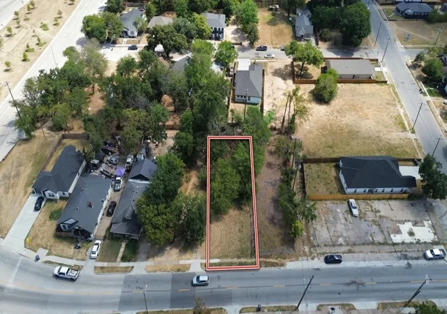 Photo 1 of Land for sale at 1718 Pine St, Dallas, TX 75215 | MLS# 21387974 | Listing updated on 2026-09-17