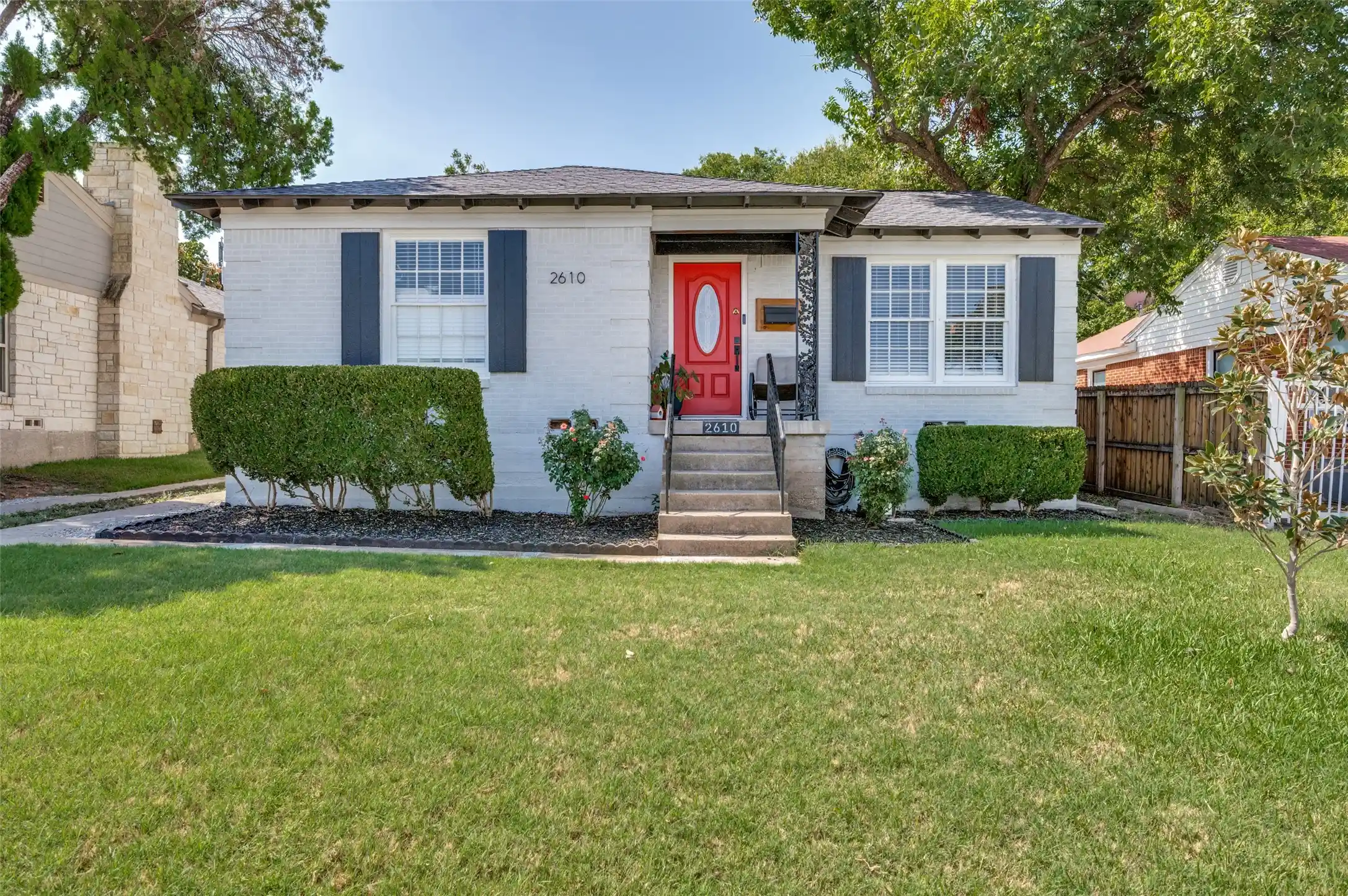 Photo 1 of Single family home for sale at 2610 Alco Ave, Dallas, TX 75211 | MLS# 21385144 | Listing updated on 2026-10-24
