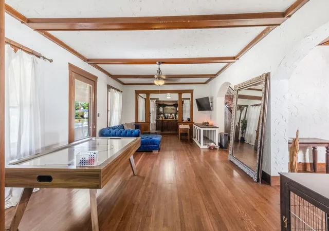 Photo 3 of Single family home for sale at 1507 Park St, Greenville, TX 75401 | MLS# 21389025 | Listing updated on 2026-09-17
