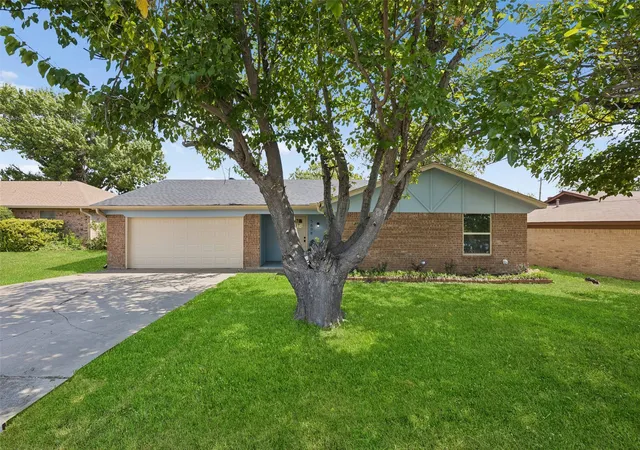 Photo 1 of Single family home for sale at 5608 Newman Dr, North Richland Hills, TX 76180 | MLS# 21385673 | Listing updated on 2026-10-05
