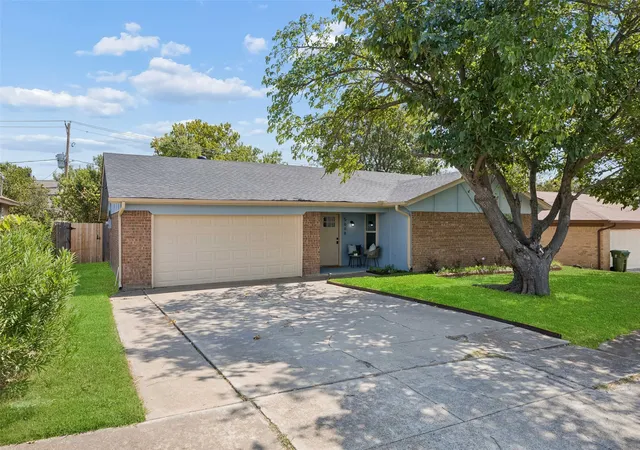 Photo 2 of Single family home for sale at 5608 Newman Dr, North Richland Hills, TX 76180 | MLS# 21385673 | Listing updated on 2026-10-05