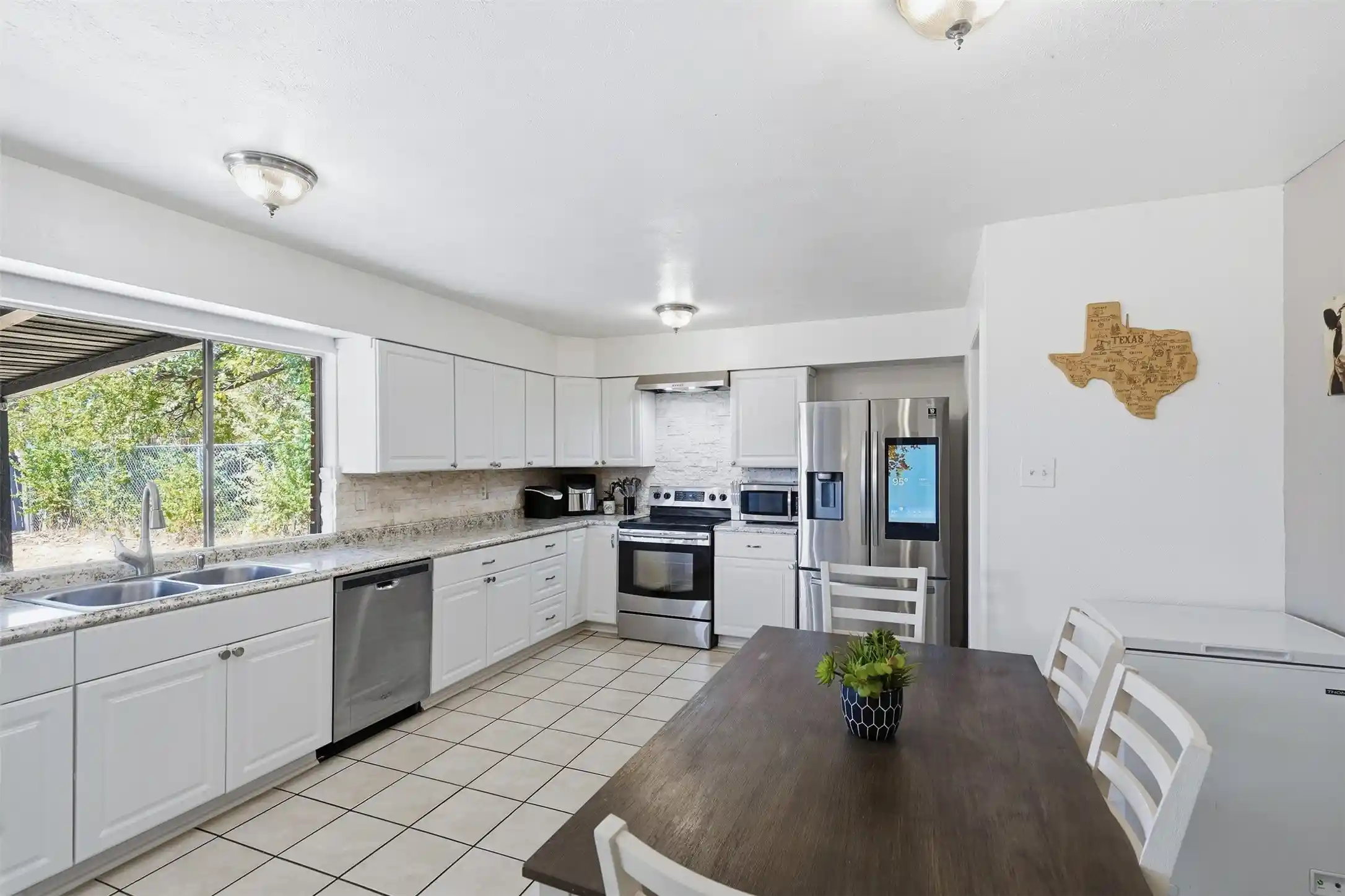 Photo 1 of Single family home for sale at 7212 Timber Trl, Fort Worth, TX 76134 | MLS# 21371119 | Listing updated on 2026-10-30