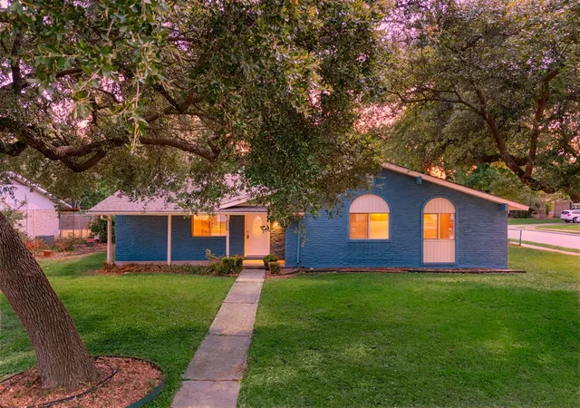 Single family home for sale at 1216 Briarcove Dr, Richardson, TX 75081 | MLS# 21378706