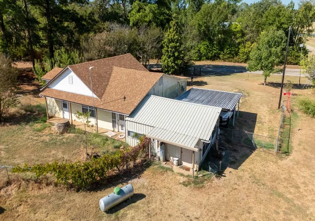 Photo 1 of Single family home for sale at 377 Fm 1521, Pittsburg, TX 75686 | MLS# 21389092 | Listing updated on 2026-09-17