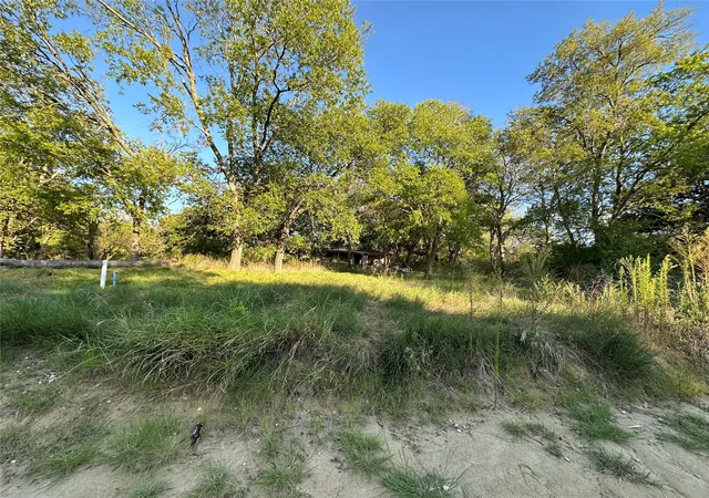 Photo 2 of Land for sale at 10497 Newell Crk Dr, Quinlan, TX 75474 | MLS# 21389095 | Listing updated on 2026-09-17