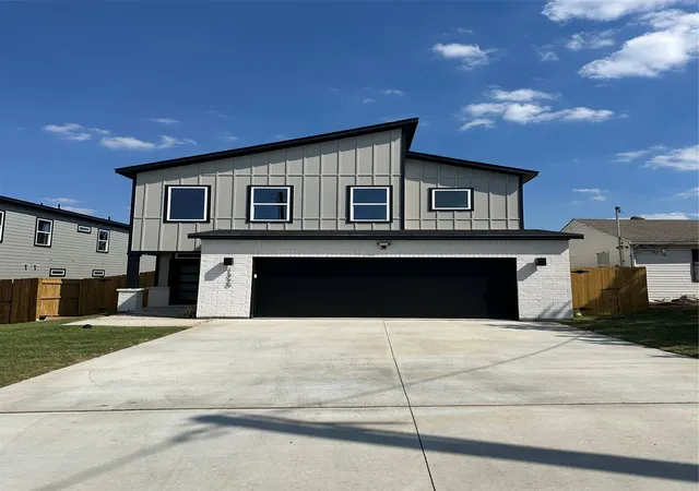 Photo 3 of Single family home for sale at 1320 Diceman Ave, Dallas, TX 75203 | MLS# 21386317 | Listing updated on 2026-10-09