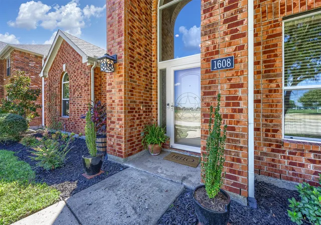 Photo 3 of Single family home for sale at 1608 Clear Springs Dr, Allen, TX 75002 | MLS# 21369283 | Listing updated on 2026-10-06