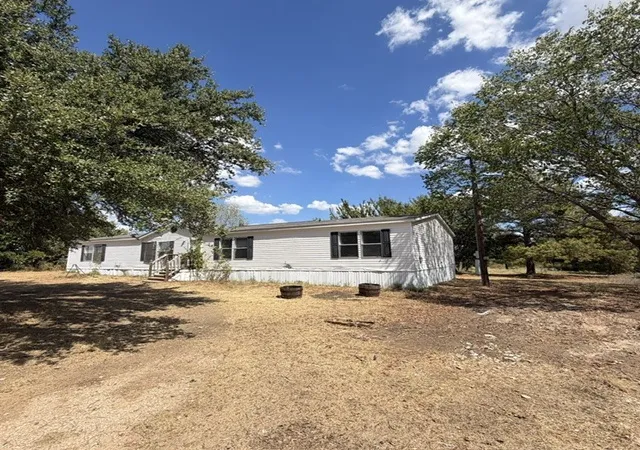 Photo 1 of Sale Pending at 471 Cardinal Dr, Springtown, TX 76082 | MLS# 21382839 | Listing updated on 2026-09-19