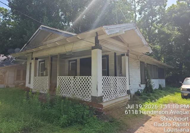 Single family home for sale at 6120 Henderson Ave, Shreveport, LA 71106 | MLS# 21377332