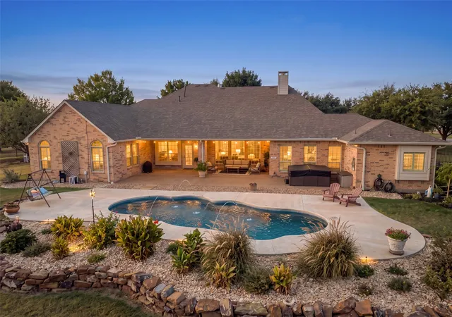 Photo 3 of Single family home for sale at 5801 Bracknell Dr, Allen, TX 75002 | MLS# 21388250 | Listing updated on 2026-09-28