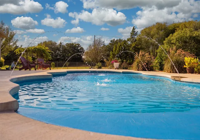 Photo 3 of Single family home for sale at 5801 Bracknell Dr, Allen, TX 75002 | MLS# 21388250 | Listing updated on 2026-09-28