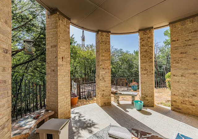 Photo 2 of Single family home for sale at 1552 Cypress Bnd Dr, Cedar Hill, TX 75104 | MLS# 21388944 | Listing updated on 2026-10-01