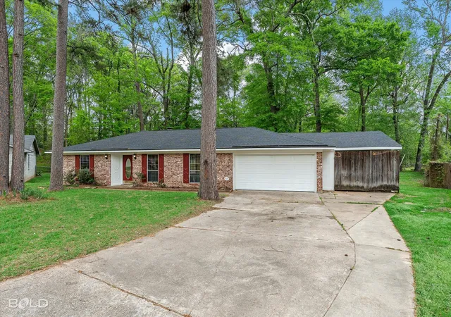 Photo 1 of Single family home for sale at 9471 Hemlock Cir, Shreveport, LA 71118 | MLS# 21387981 | Listing updated on 2026-10-01