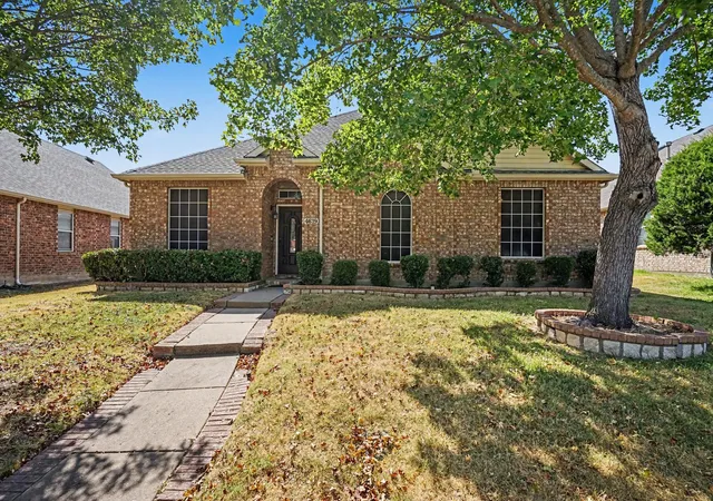 Photo 2 of Single family home for sale at 4619 Southampton Blvd, Garland, TX 75043 | MLS# 21386769 | Listing updated on 2026-09-17