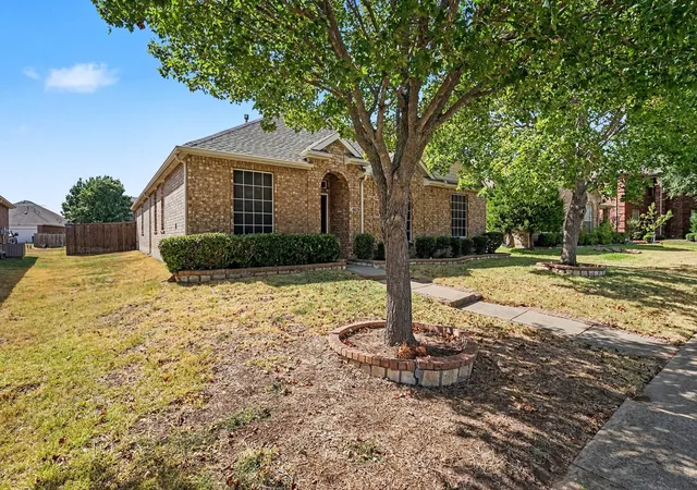 Photo 3 of Single family home for sale at 4619 Southampton Blvd, Garland, TX 75043 | MLS# 21386769 | Listing updated on 2026-09-17