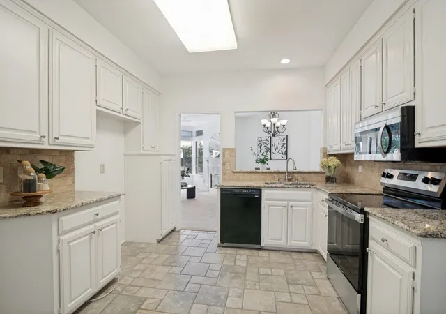 Listing Photo 5 - Condo for sale in building located at 9961 Waterfront Trl, Rowlett, TX 75087 - Unit #9961