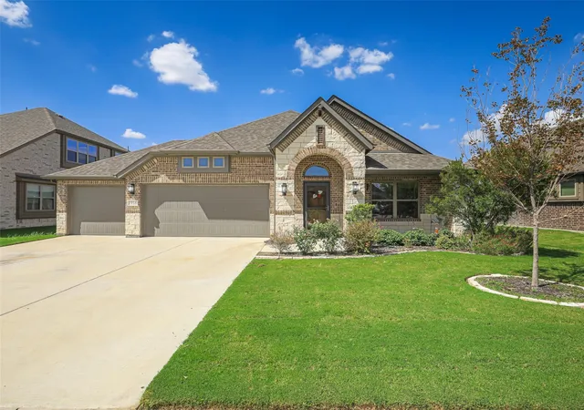 Single family home for sale at 1916 Nightfall Dr, Venus, TX 76009 | MLS# 21386603