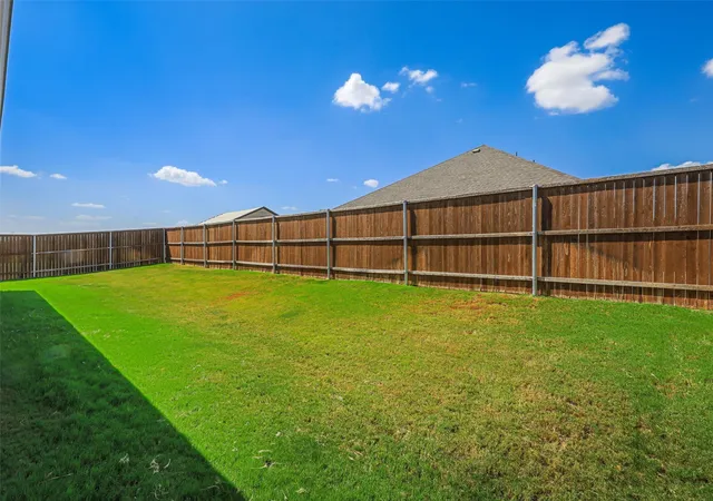 Photo 23 of Single family home for sale at 1916 Nightfall Dr, Venus, TX 76009 | MLS# 21386603 | Listing updated on 2026-10-09