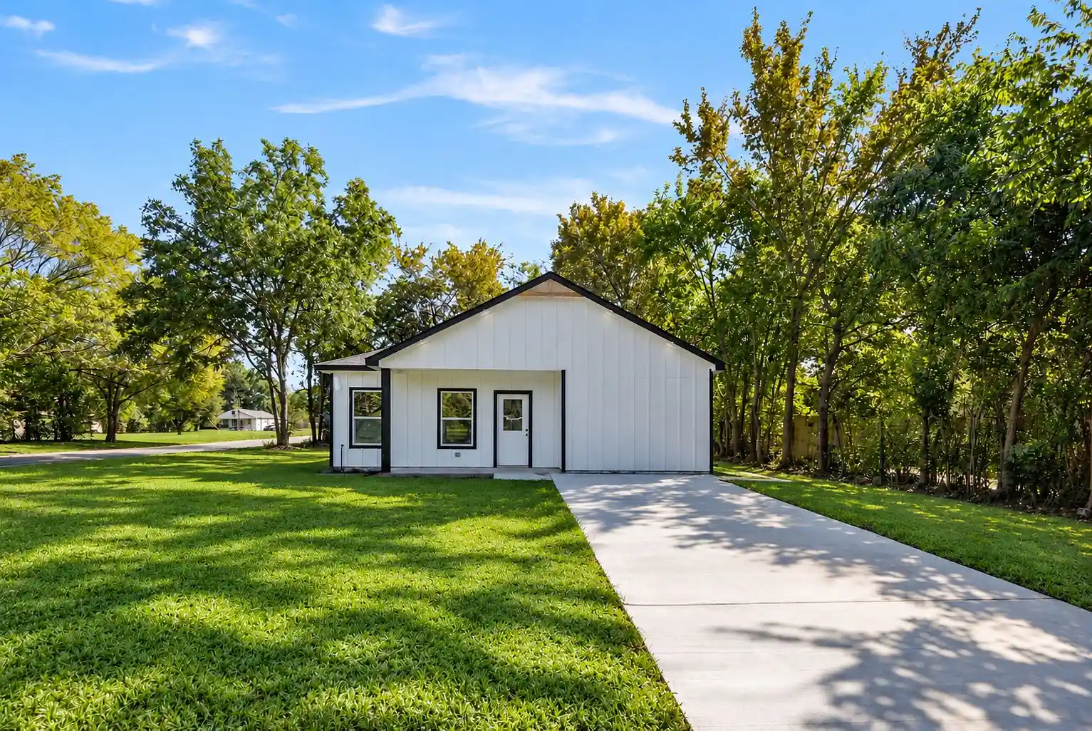 Photo 1 of Single family home for sale at 1119 E Collin St, Corsicana, TX 75110 | MLS# 21389220 | Listing updated on 2026-10-22