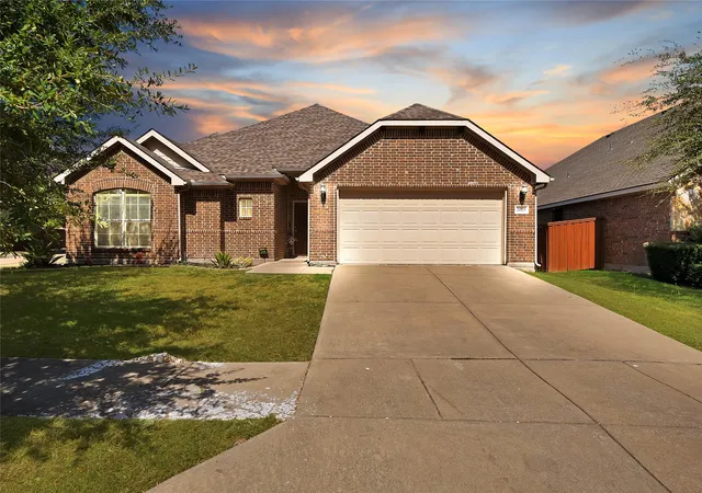 Photo 1 of Single family home for sale at 2029 Wellington Point, Heartland, TX 75126 | MLS# 21387197 | Listing updated on 2026-10-05
