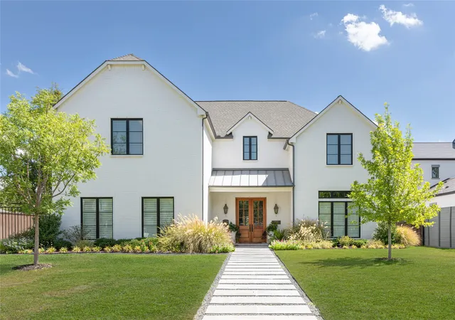 Photo 1 of Single family home for sale at 7110 Robin Rd, Dallas, TX 75209 | MLS# 21389179 | Listing updated on 2026-10-09