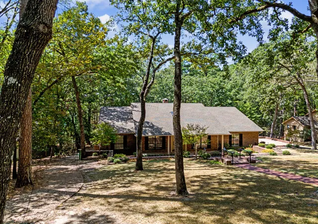 Photo 1 of Single family home for sale at 195 Brazos Bnd, Holly Lake Ranch, TX 75765 | MLS# 21369653 | Listing updated on 2026-09-22