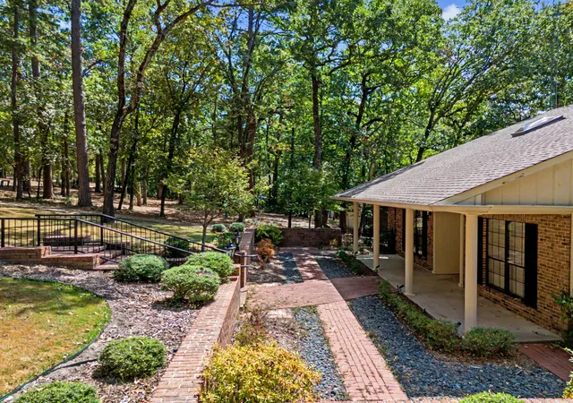 Photo 3 of Single family home for sale at 195 Brazos Bnd, Holly Lake Ranch, TX 75765 | MLS# 21369653 | Listing updated on 2026-09-22