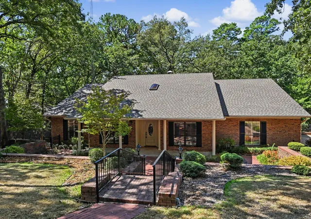 Photo 3 of Single family home for sale at 195 Brazos Bnd, Holly Lake Ranch, TX 75765 | MLS# 21369653 | Listing updated on 2026-09-22