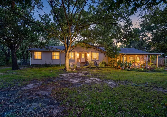 Photo 1 of Single family home for sale at 108 Meyers Ave, Quinlan, TX 75474 | MLS# 21378666 | Listing updated on 2026-10-04