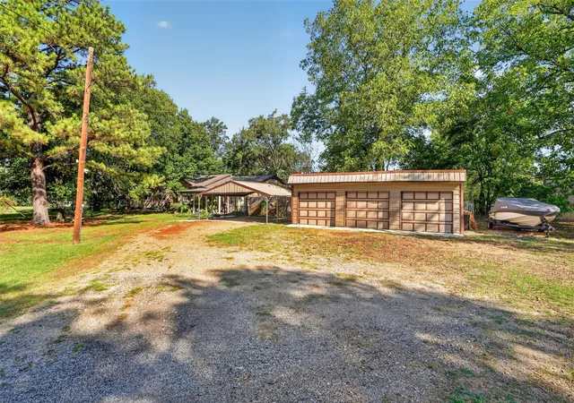 Photo 3 of Single family home for sale at 108 Meyers Ave, Quinlan, TX 75474 | MLS# 21378666 | Listing updated on 2026-10-04
