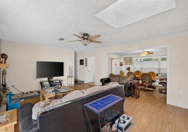 Photo 3 of Single family home for sale at 5613 Bonnie Wayne St, Haltom City, TX 76117 | MLS# 21382298 | Listing updated on 2026-10-03