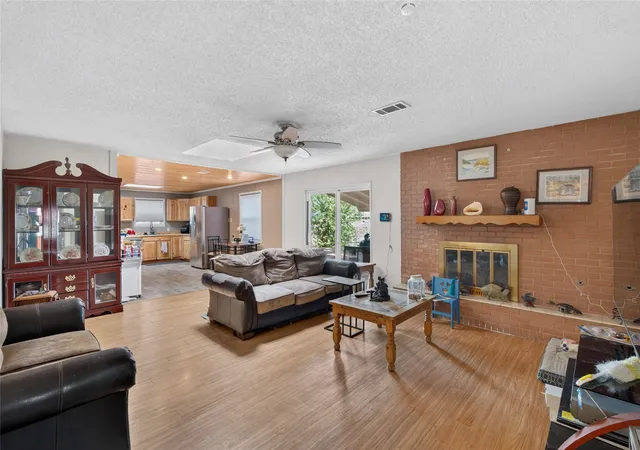 Photo 4 of Single family home for sale at 5613 Bonnie Wayne St, Haltom City, TX 76117 | MLS# 21382298 | Listing updated on 2026-10-03