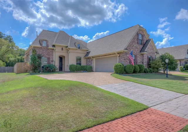 Photo 2 of Single family home for sale at 746 Dumaine Dr, Bossier City, LA 71111 | MLS# 21386518 | Listing updated on 2026-10-07