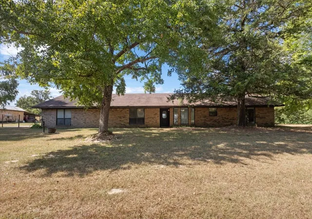 Photo 1 of Single family home for sale at 102 Private Rd 3174, Gilmer, TX 75644 | MLS# 21389266 | Listing updated on 2026-09-17
