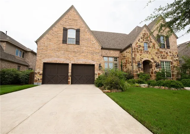 Photo 3 of Single family home for sale at 879 Grassy Shore Ct, Allen, TX 75013 | MLS# 21389273 | Listing updated on 2026-09-17