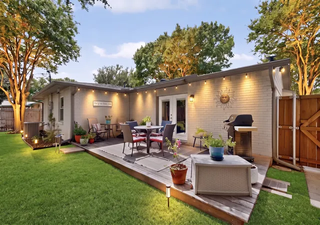 Photo 3 of Single family home for sale at 8632 Kingspoint Dr, Dallas, TX 75238 | MLS# 21387709 | Listing updated on 2026-10-07