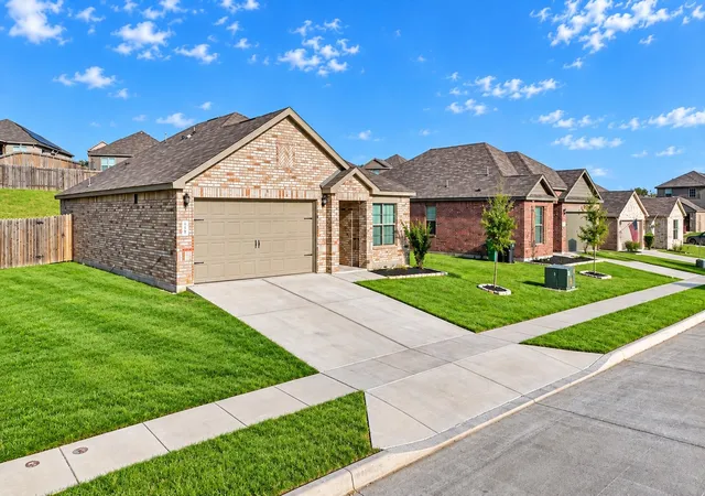 Photo 3 of Single family home for sale at 119 Barbwire Way, Newark, TX 76071 | MLS# 21388591 | Listing updated on 2026-09-19