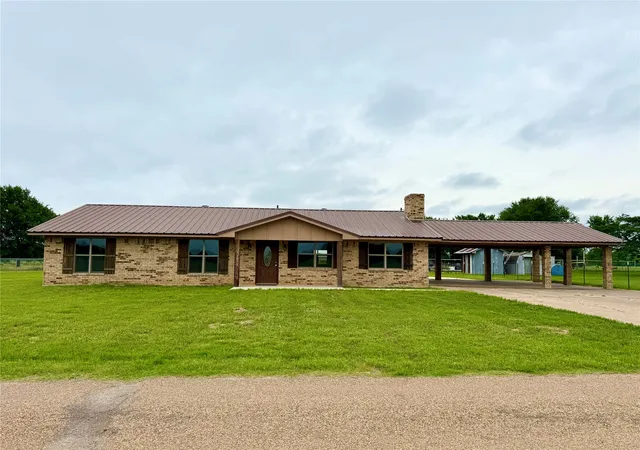 Photo 1 of Single family home for sale at 22184 Old River Rd, Trinidad, TX 75163 | MLS# 21389377 | Listing updated on 2026-09-18