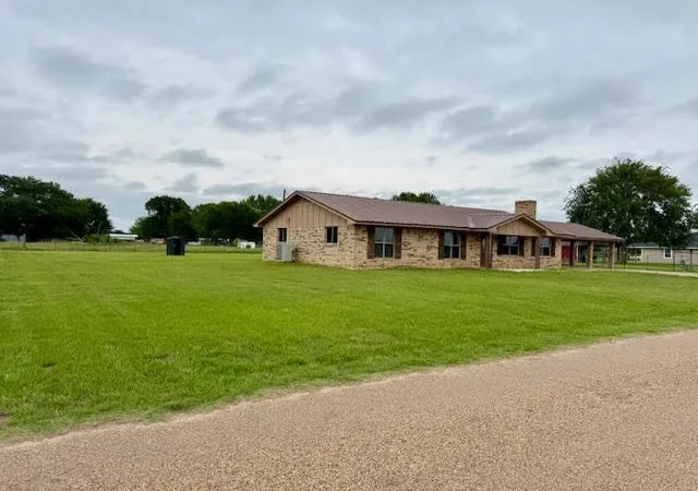 Photo 2 of Single family home for sale at 22184 Old River Rd, Trinidad, TX 75163 | MLS# 21389377 | Listing updated on 2026-09-18