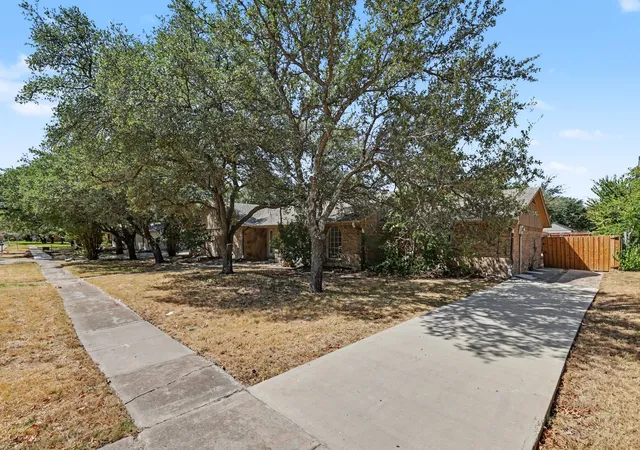 Photo 3 of Single family home for sale at 4109 Keele Dr, Garland, TX 75041 | MLS# 21388358 | Listing updated on 2026-09-26