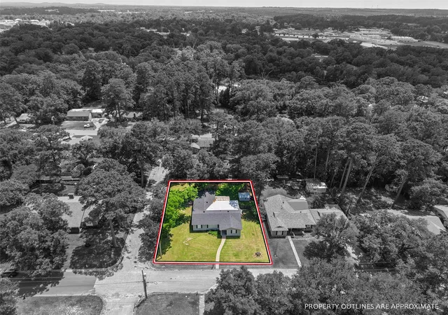 Photo 3 of Single family home for sale at 801 Park, Gilmer, TX 75644 | MLS# 21389382 | Listing updated on 2026-10-07