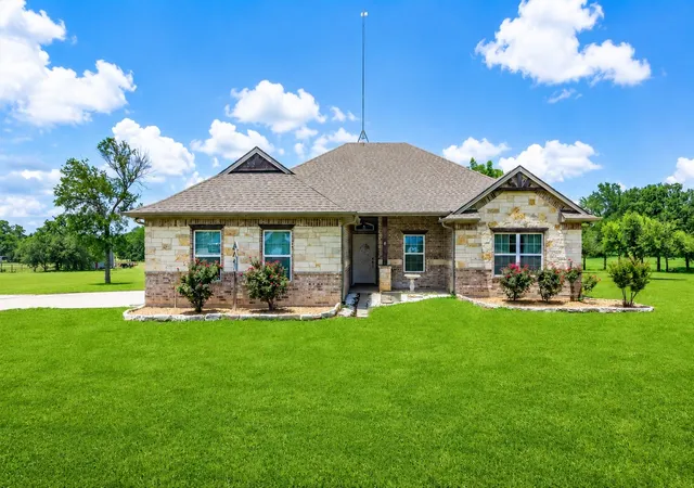 Single family home for sale at 11171 Farm To Market 3094, Scurry, TX 75158 | MLS# 21386672