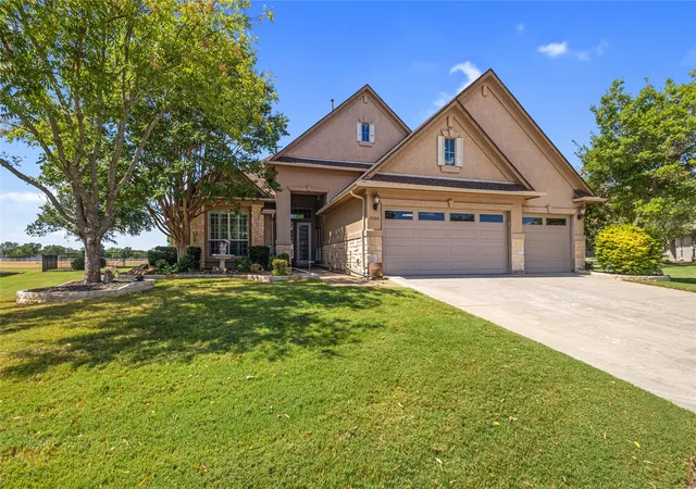 Photo 1 of Single family home for sale at 9500 Kingsley Dr, Denton, TX 76207 | MLS# 21378050 | Listing updated on 2026-10-04