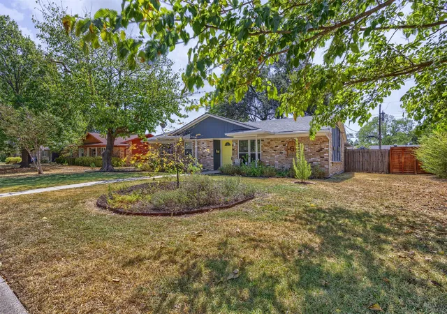 Photo 2 of Sale Pending at 1118 Pacific Dr, Richardson, TX 75081 | MLS# 21388042 | Listing updated on 2026-10-06